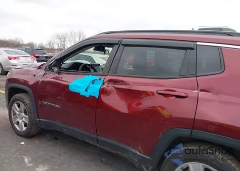 2022 Jeep Compass Latitude 4X4 z USA, uszkodzony, nr VIN 3C4NJDBB6NT170740